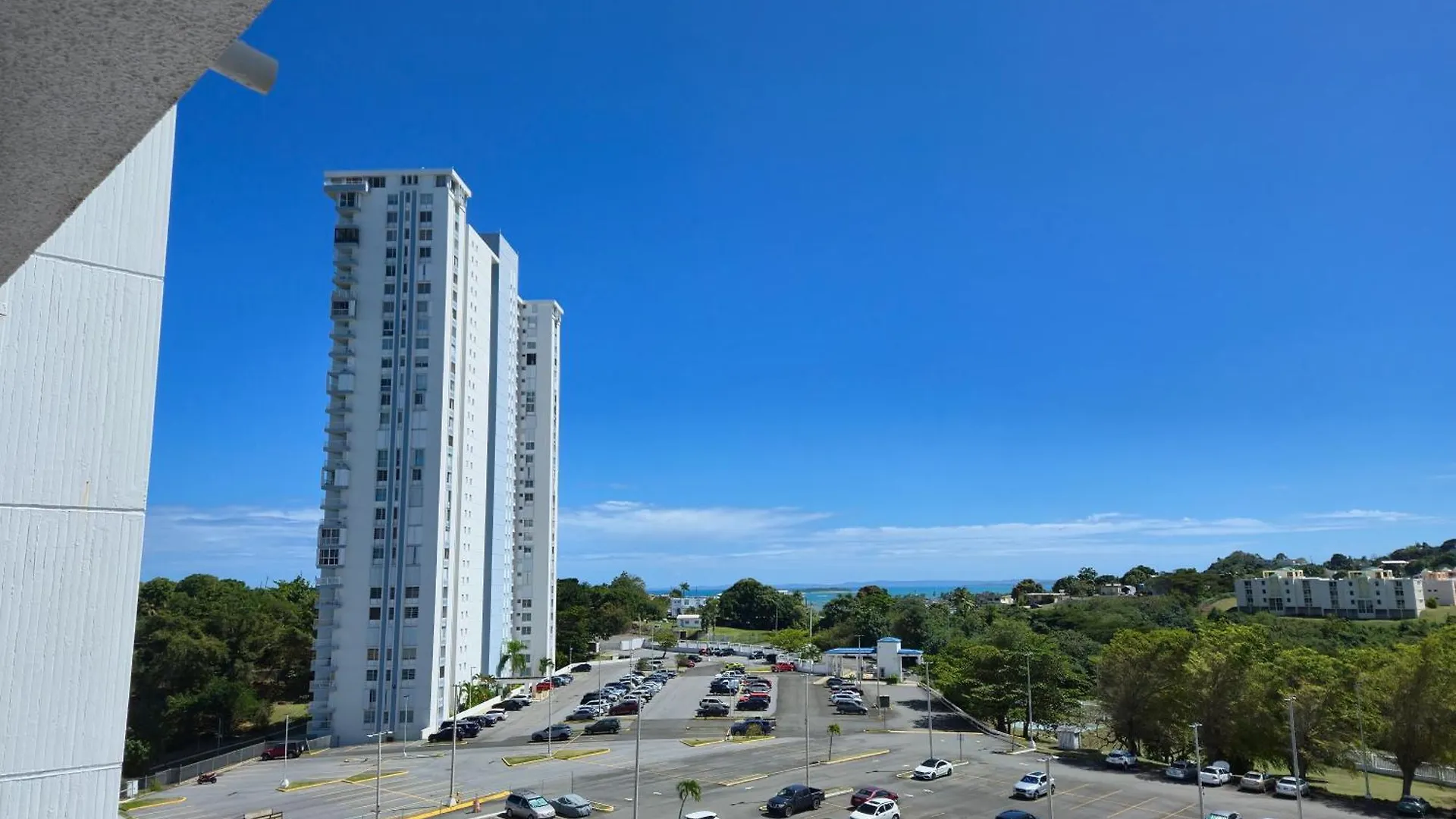 Spacious Waterfront Apartment, Great Views & More! 파하르도 0*,