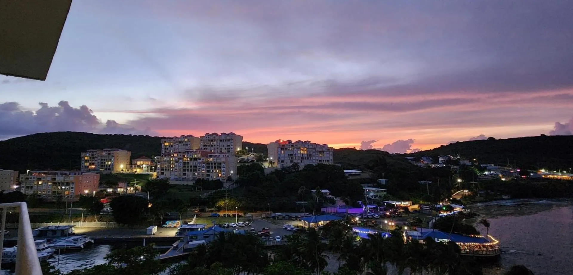 Spacious Waterfront Apartment, Great Views & More! Fajardo